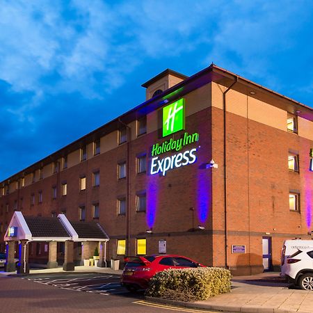 Holiday Inn Express Birmingham Oldbury By Ihg Luaran gambar