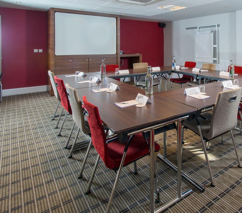 Holiday Inn Express Birmingham Oldbury By Ihg Luaran gambar