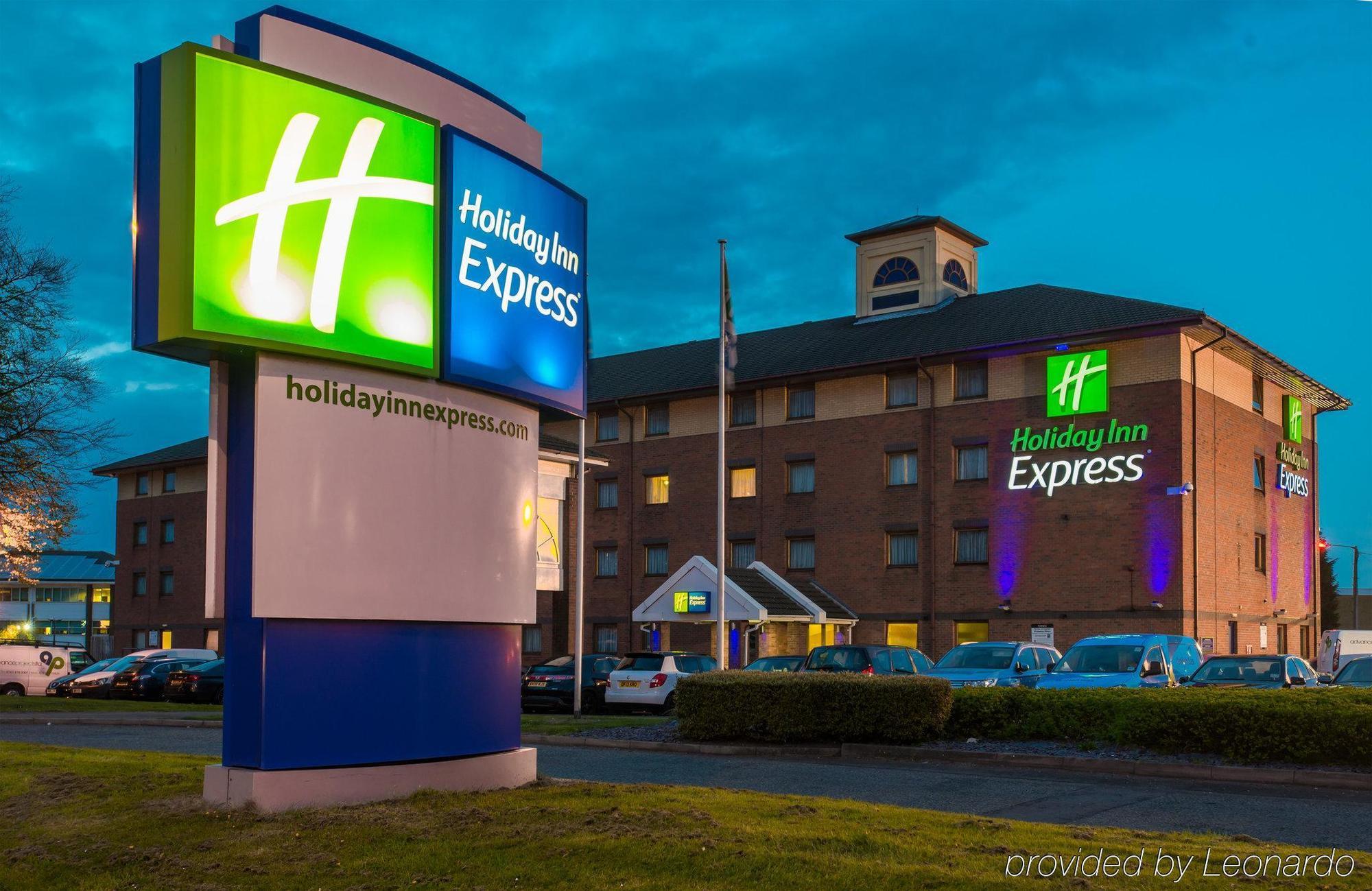 Holiday Inn Express Birmingham Oldbury By Ihg Luaran gambar