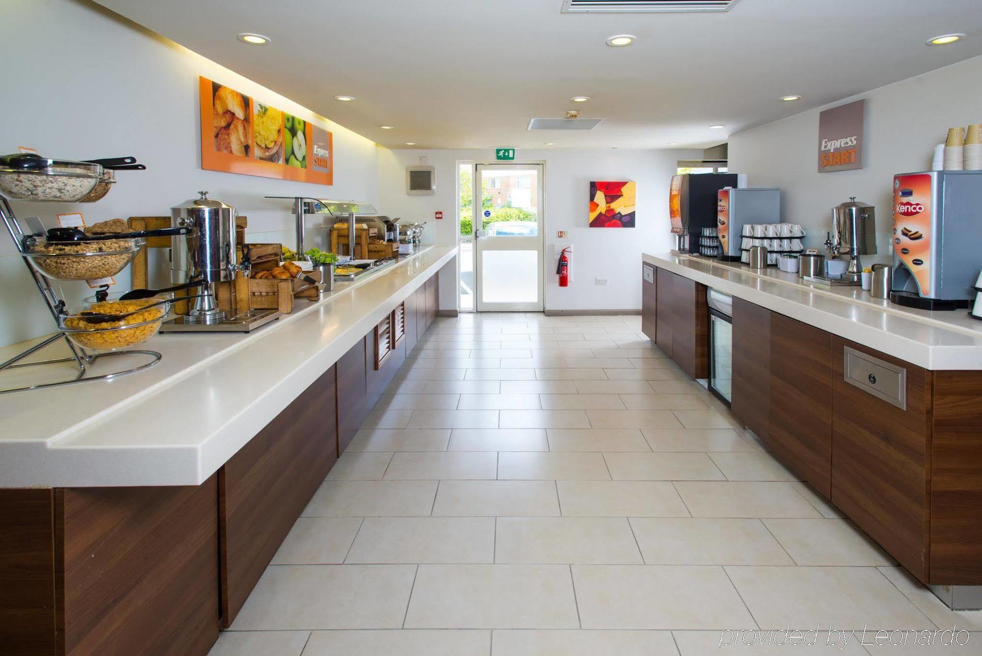 Holiday Inn Express Birmingham Oldbury By Ihg Luaran gambar